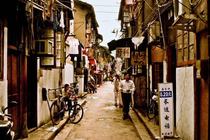 BlurbBlurbCRW_0380_2_1_2